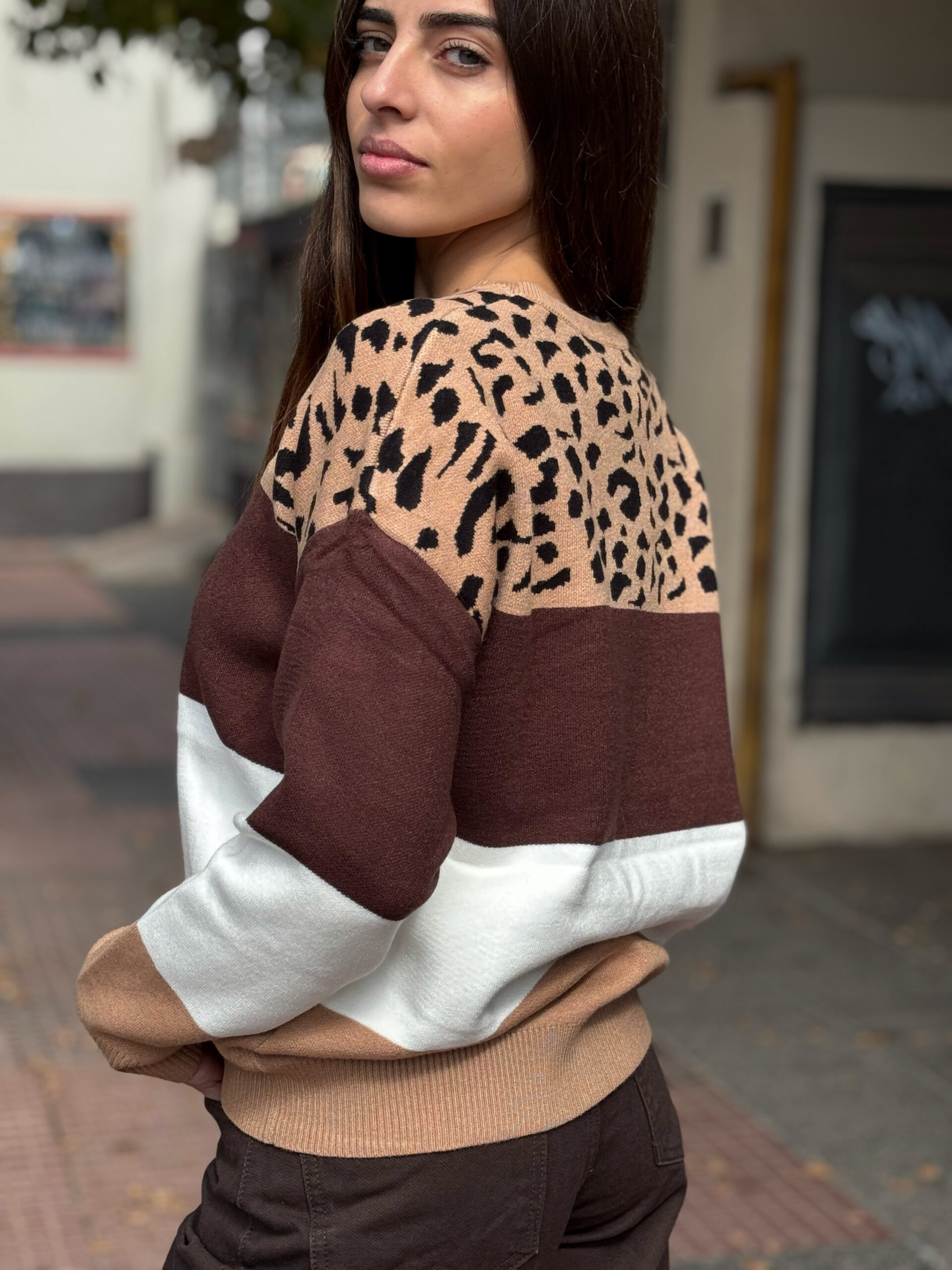 {"source_type":"vicut","exportType":"image_export","data":{},"tiktok_developers_3p_anchor_params":"{"source_type":"vicut","client_key":"aw889s25wozf8s7e","picture_template_id":"","capability_name":"retouch_edit_tool"}","pictureId":"46C6453B-B41C-4448-937F-3B9AF5887772","editType":"image_edit"}